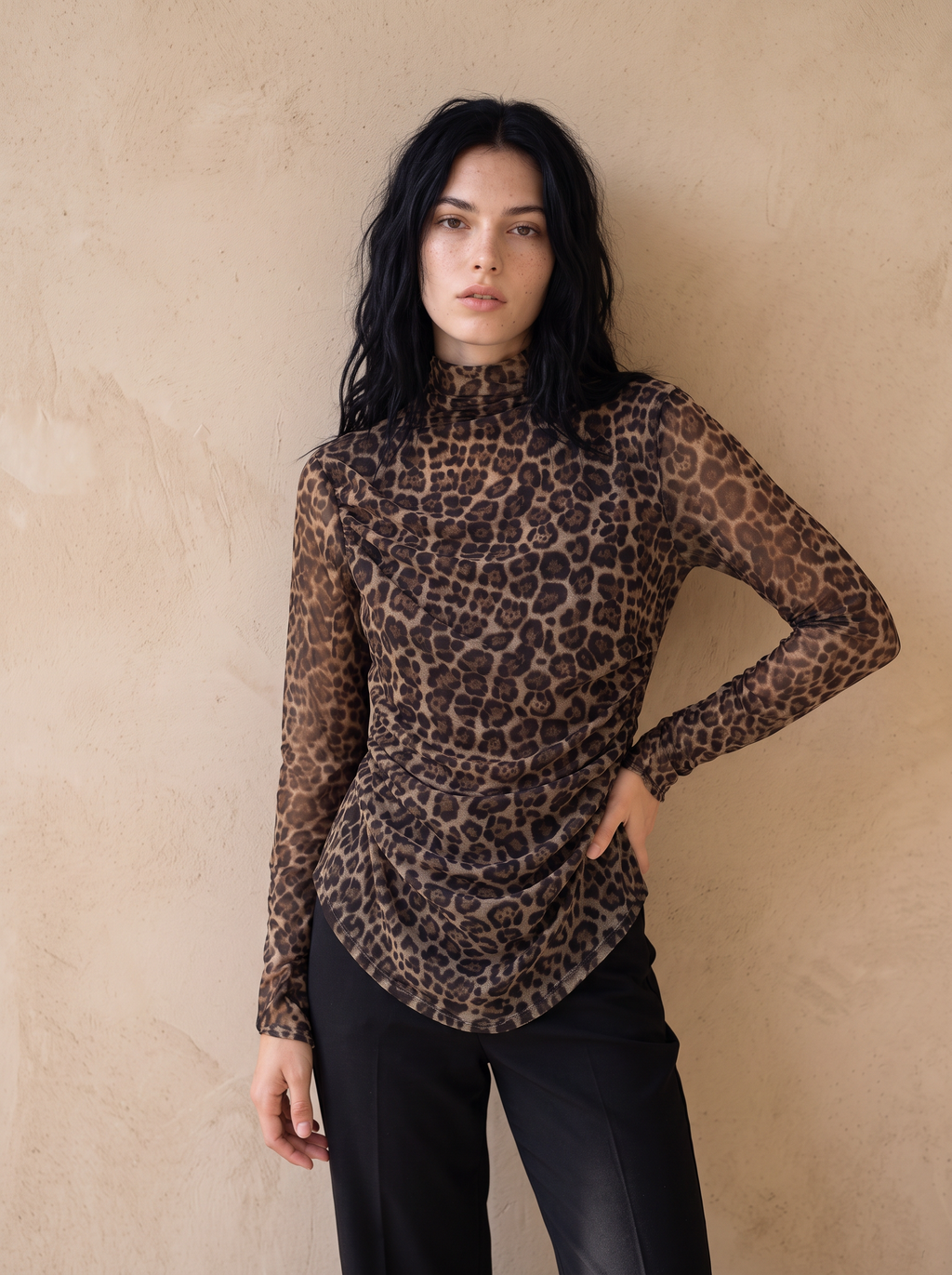 Kélie Fashion Mesh-Longsleeve im Leo-Print mit Stehkragen & Raffungen