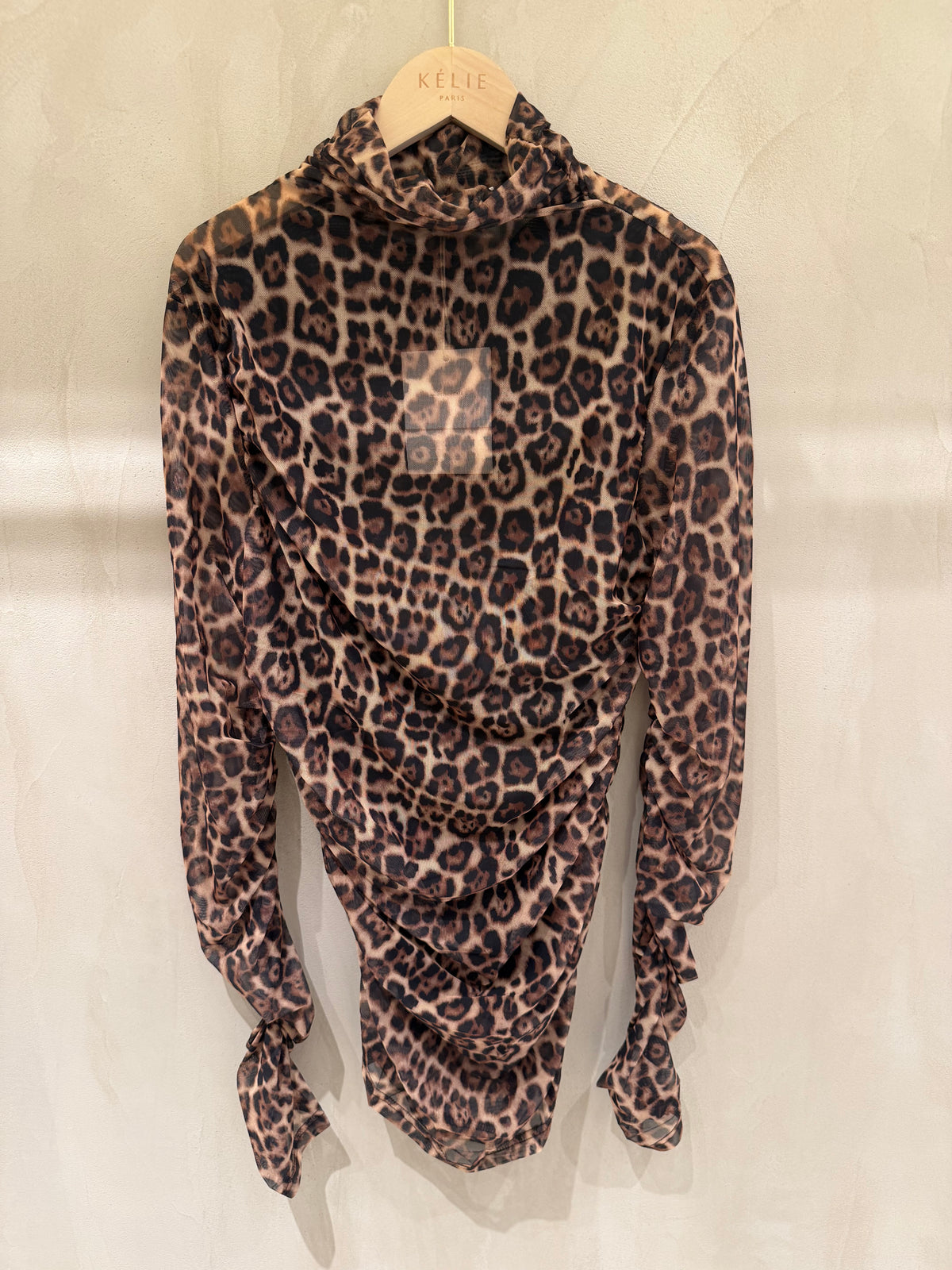 Kélie Fashion Mesh-Longsleeve im Leo-Print mit Stehkragen & Raffungen