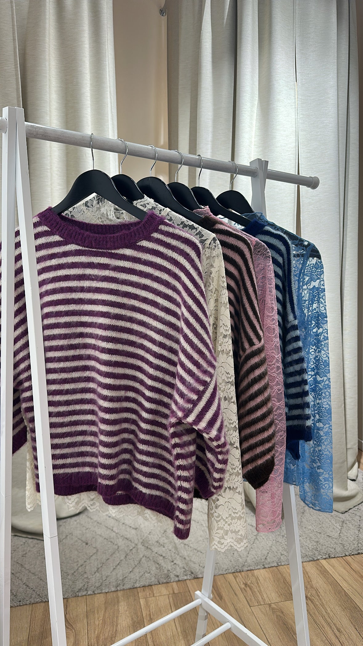 L´esstiel Flauschiger Kurzarm-Strickpullover im Streifen-Look mit Fledermausärmeln