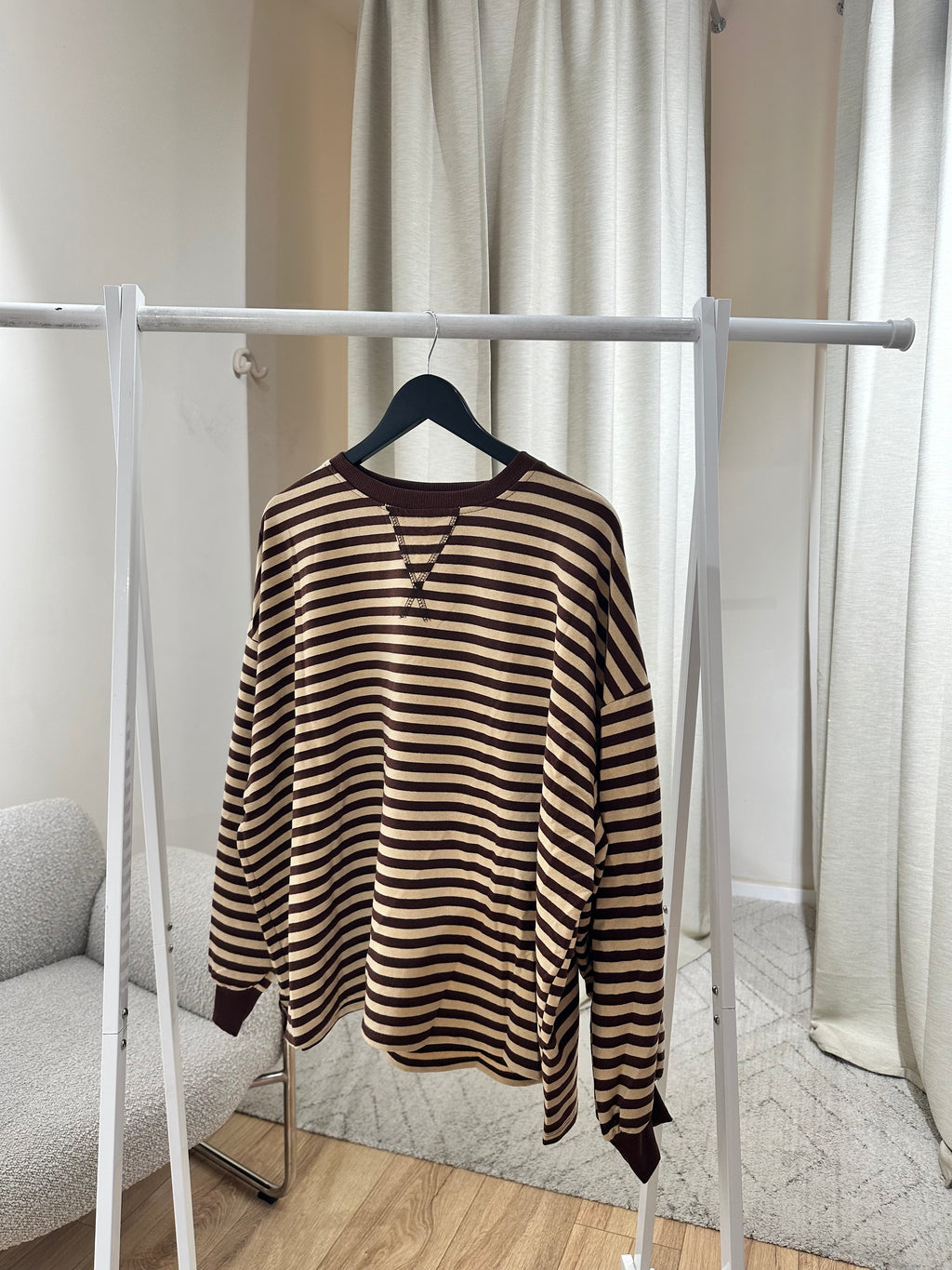 L´esstiel Gestreiftes Oversized-Longsleve mit Ballonärmeln und V-Detail
