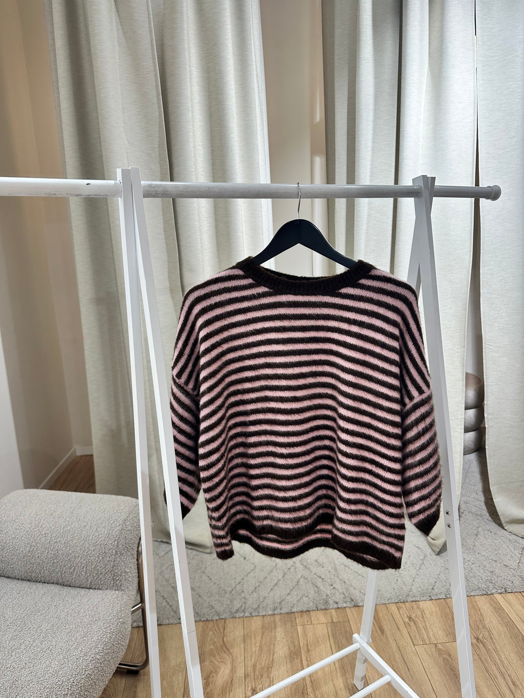 L´esstiel Flauschiger Kurzarm-Strickpullover im Streifen-Look mit Fledermausärmeln