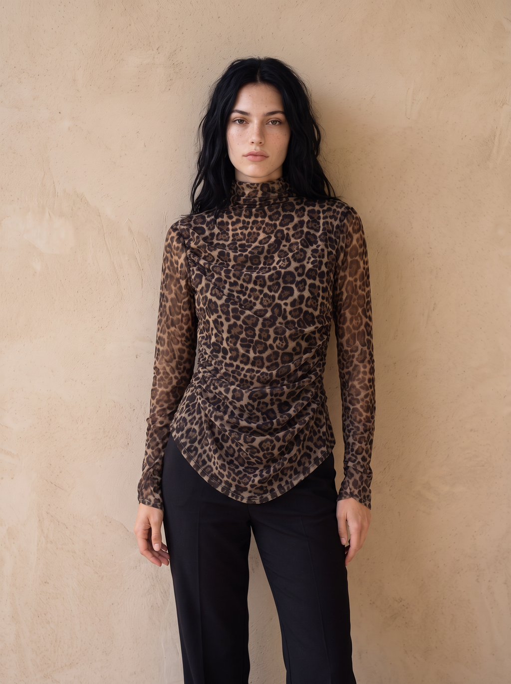 Kélie Fashion Mesh-Longsleeve im Leo-Print mit Stehkragen & Raffungen